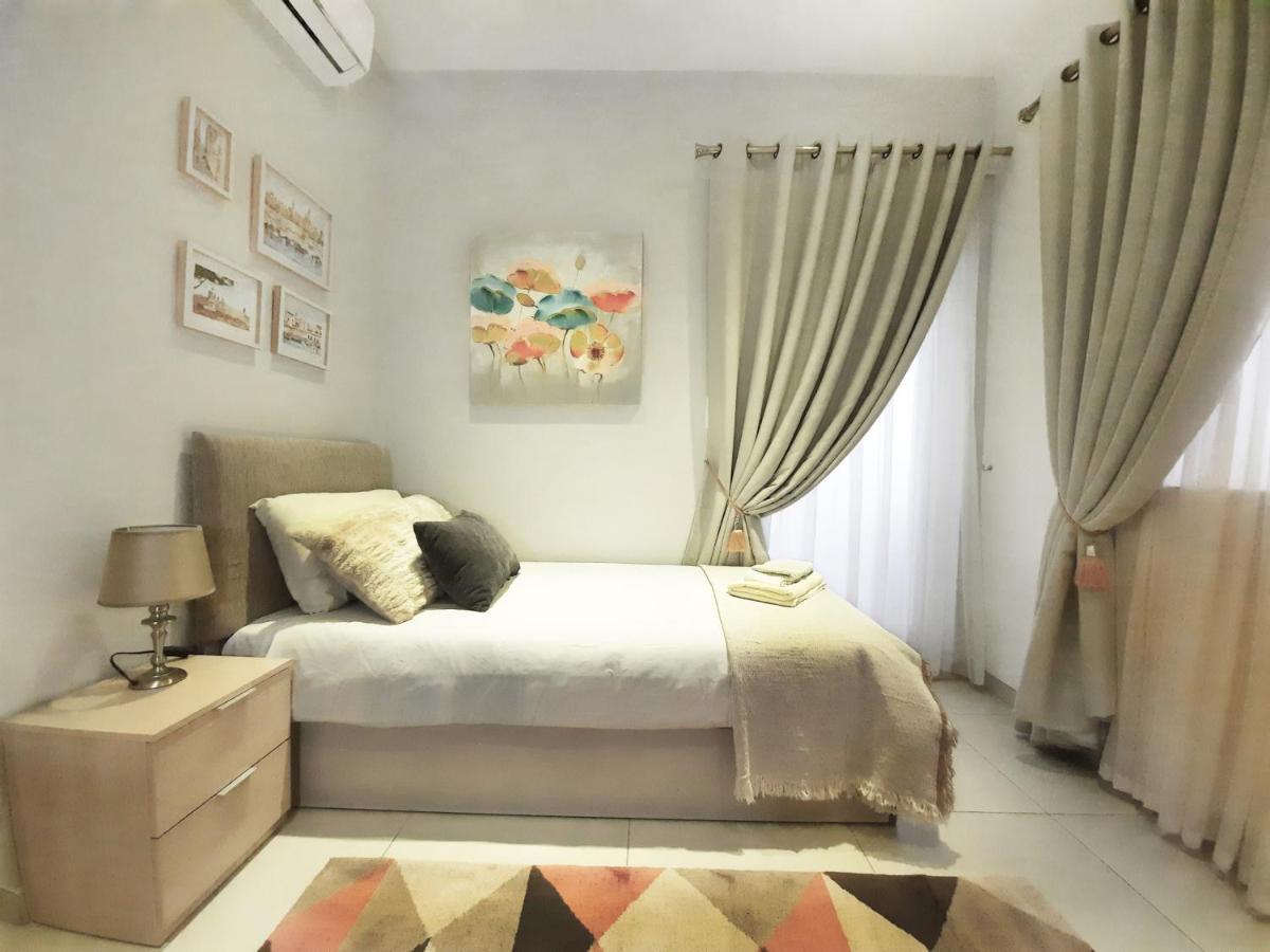 Cozy Rooms - Great Bus Connections - Free Parking Mosta Luaran gambar